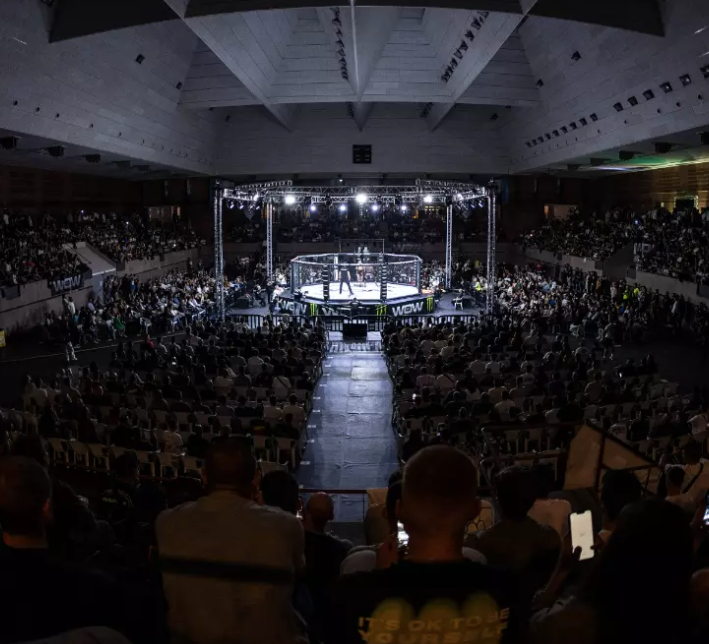 Barcelona vibra con evento WOW de MMA antes del combate Topuria