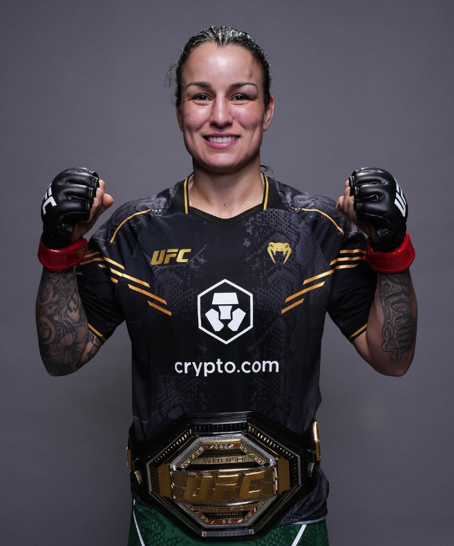 Pennington exige revancha tras derrota polémica contra Julianna Peña en UFC 307.