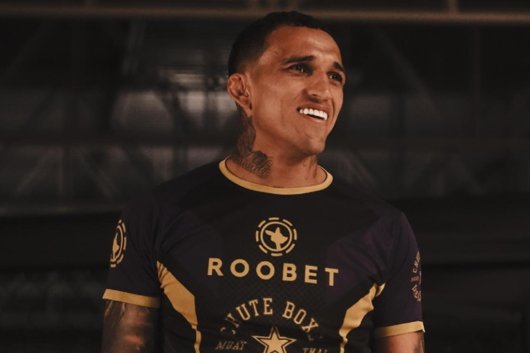 Charles Oliveira solicita pelea mientras Tony Ferguson evita retiro definitivo