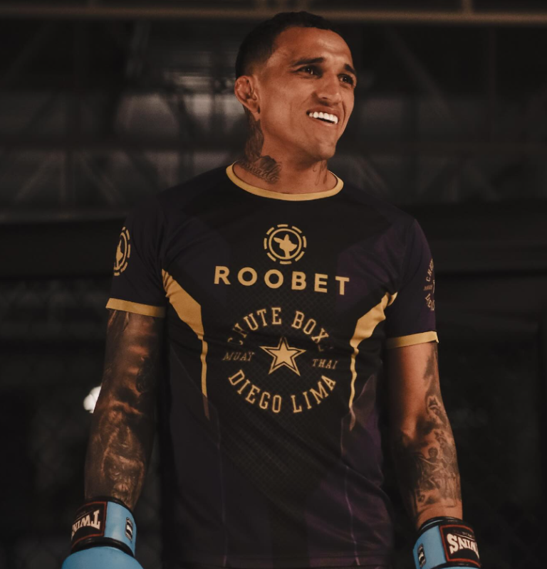 Charles Oliveira solicita pelea mientras Tony Ferguson evita retiro definitivo